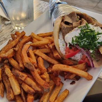 Fetta Republic - Pita Wrap Gyro - Greek Near Me - Aventura, Florida