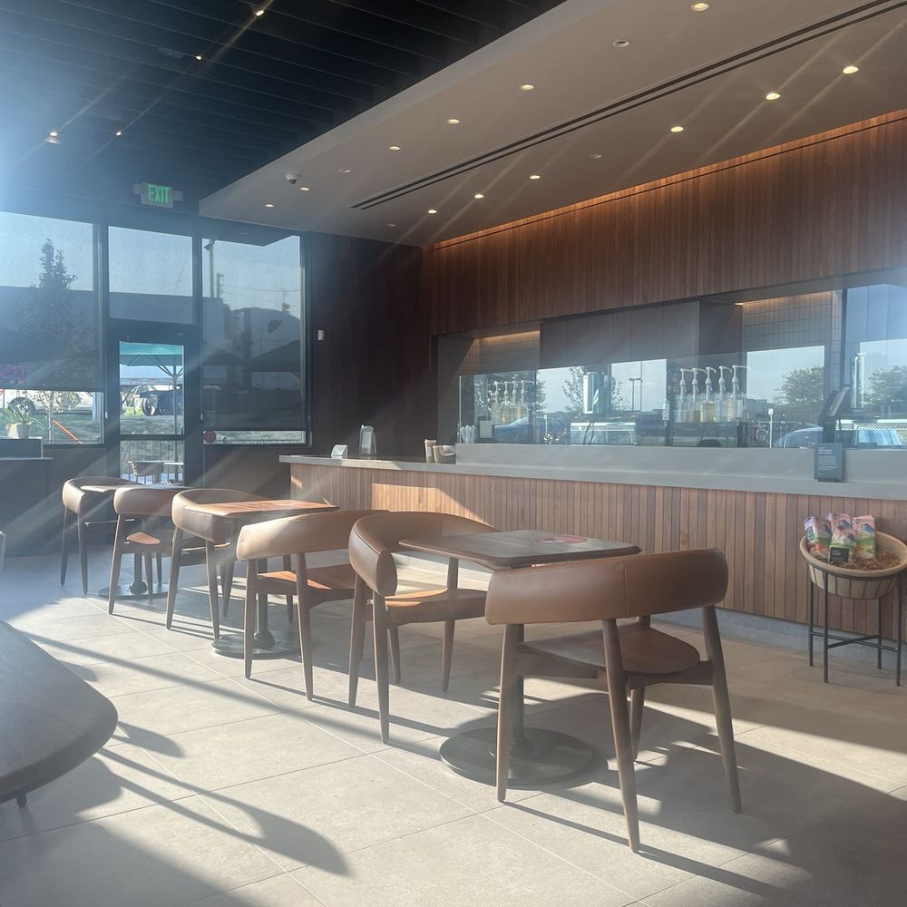 Starbucks - Coffee & Tea Near Me - Flint, Michigan Starbucks - Coffee & Tea Near Me - Flint, Michigan