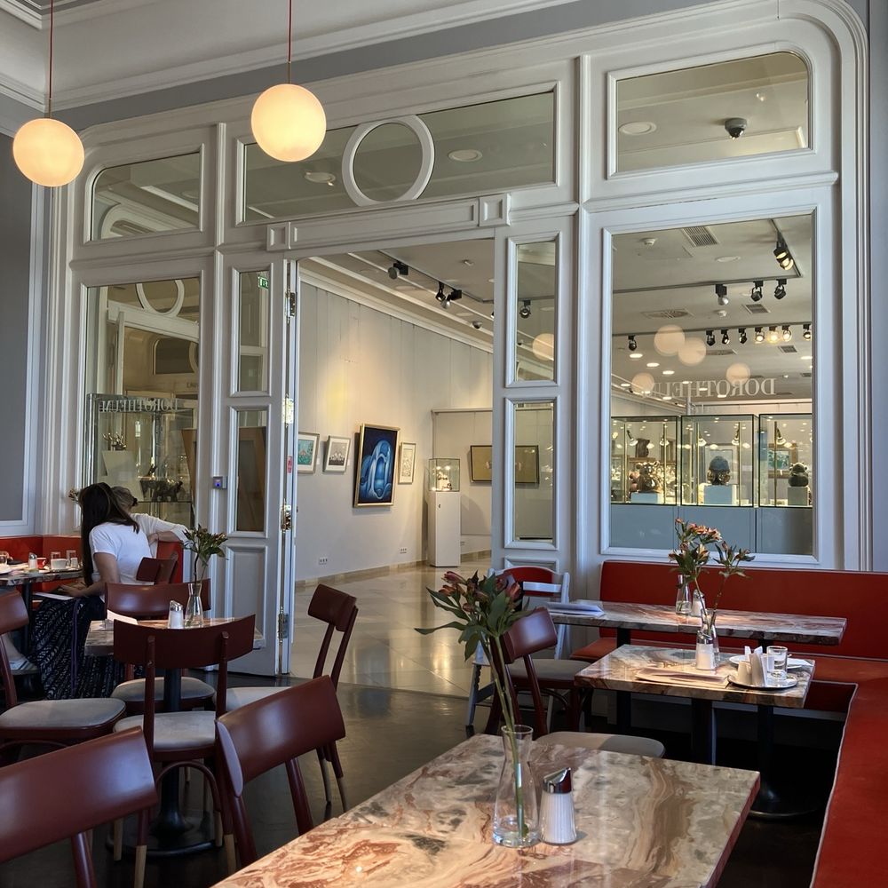 Dorotheum - Cafe - Seating - Cafes Near Me - Vienna, 9