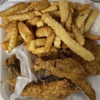 Wings & Philly - Honey garlic pepper wings, chicken strips and soggy fries - Chicken Wings Near Me - Grovetown, Georgia Wings & Philly - Honey garlic pepper wings, chicken strips and soggy fries - Chicken Wings Near Me - Grovetown, Georgia