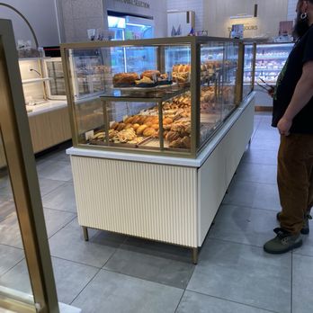 Tous Les Jours - Self serve style - Bakeries Near Me - Maplewood, Minnesota
