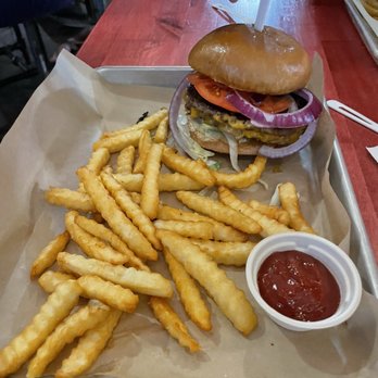 Bearwaters Brewing - Burger abs fries - Breweries Near Me - Canton, North Carolina