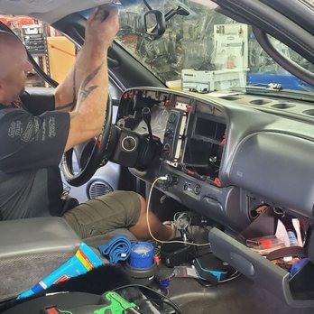 Brad's Car Tunes - The Tech at Brad's installing the microphone for the Android Auto stereo.  Heck of a job and 5 stars! - Car Stereo Installation Near Me - Eugene, Oregon