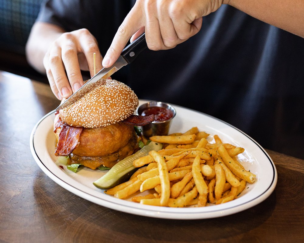 Jimmy's Famous American Tavern