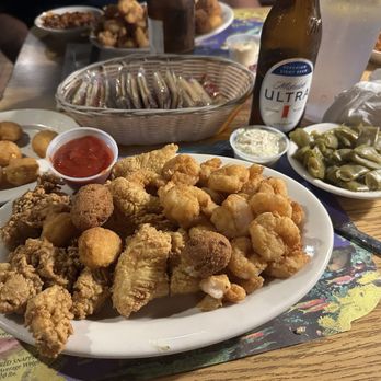 MIKEE’S SEAFOOD - Updated February 2026 - 361 Photos & 683 Reviews ...