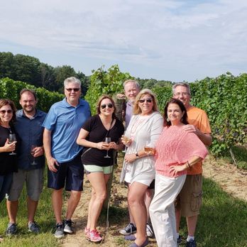 M Cellars - Wine Tours Near Me - Geneva, Ohio