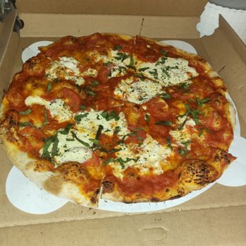 Bob’s Pizza - Margherita pizza to go! - Pizza Near Me - Chicago, Illinois Bob’s Pizza - Margherita pizza to go! - Pizza Near Me - Chicago, Illinois