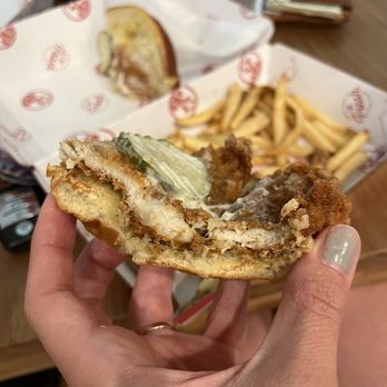 Slim Chickens - Crispy Chicken Sandwich Meal - Southern Near Me - Parker, Colorado