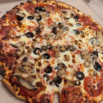 Firecracker’s Pizza Pleasant View - Mmmmm made this one - Pizza Near Me - Pleasant View, Tennessee