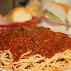 Albert's Pizzeria - Spaghetti meat-sauce w/garlic bread