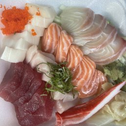 sashimi lunch with soups or salad is great quality & such a deal for $15! sashimi lunch with soups or salad is great quality & such a deal for $15!