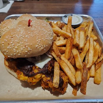 Coach's Bar & Grill - Nashville Chicken sandwich - Bars Near Me - Overland Park, Kansas