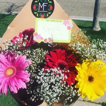 Maciel's Flowers - Simple, pretty bouquet - Florists Near Me - Oxnard, California Maciel's Flowers - Simple, pretty bouquet - Florists Near Me - Oxnard, California