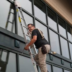 Rise & Shine Window Cleaning
