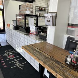 Off The Hook Seafood Eatery