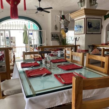 Pipi's - Inside during the day - Mexican Near Me - Puerto Vallarta, JAL