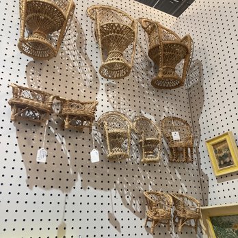 Aquarius Vintage - Antiques Near Me - Henryetta, Oklahoma