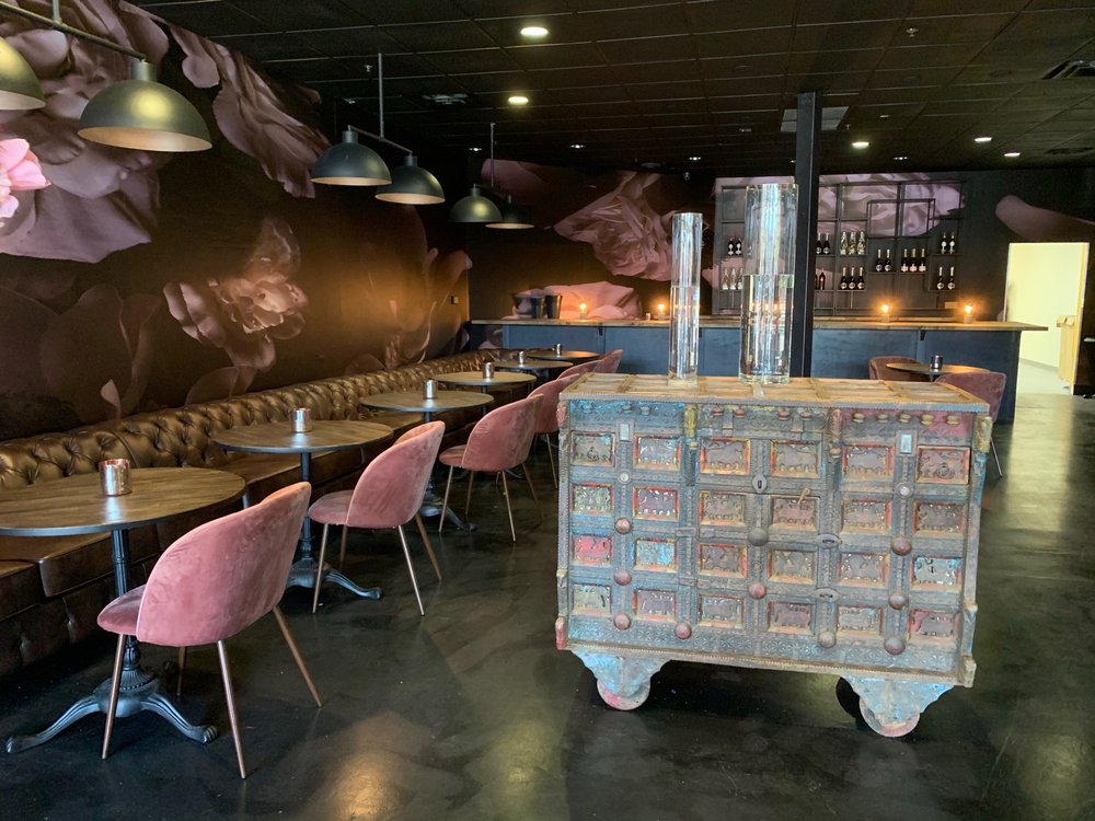 HOWARD BROTHERS FLORIST Updated August 2024 50 Photos & 10 Reviews