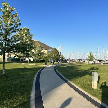 Bronte Beach Park - Parks Near Me - Oakville, Ontario