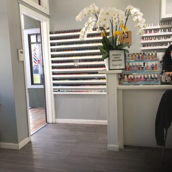 Mac Nail Spa - Entrance and color selection - Waxing Near Me - San Francisco, California
