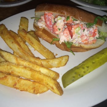 The Walrus - Lobster roll (half) - Bars Near Me - Columbus, Ohio