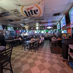 Cronies Sports Grill