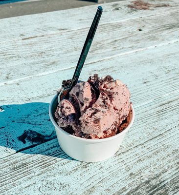 Lolly's Creamery by null