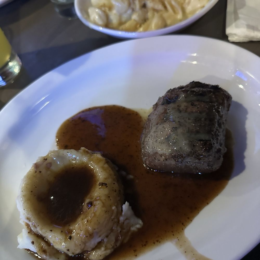 Miller's Ale House - 6oz CENTER CUT SIRLOIN* - Sports Bars Near Me - Lutz, Florida Miller's Ale House - 6oz CENTER CUT SIRLOIN* - Sports Bars Near Me - Lutz, Florida