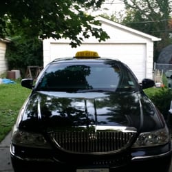 A See Our Cabs - Front view 2008 Lincoln Town Car