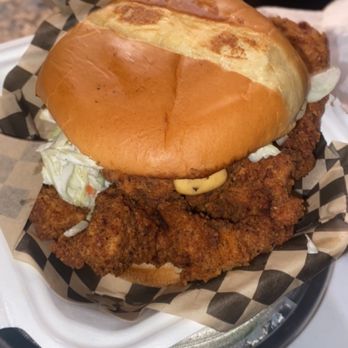 Papi Clary's Kitchen - Spicy chicken sandwich - Asian Fusion Near Me - Concord, California