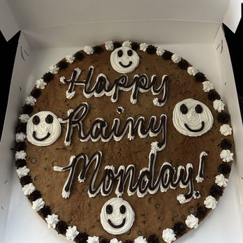 Great American Cookies - 16" Cookie Cake - Bakeries Near Me - Pineville, Louisiana