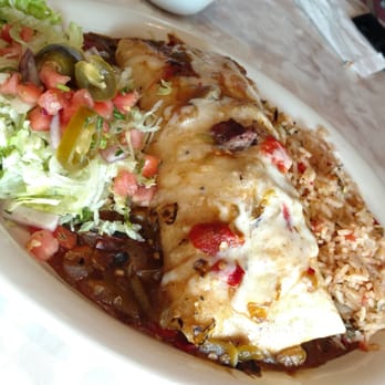 Chuy's - Fajita Beef Burrito topped w/Hatch Green Chile & Green Chile Rice - delicious! - Tex-Mex Near Me - Sterling, Virginia Chuy's - Fajita Beef Burrito topped w/Hatch Green Chile & Green Chile Rice - delicious! - Tex-Mex Near Me - Sterling, Virginia