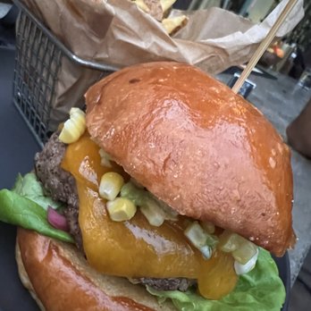Le Chick - Cocktail Bars Near Me - Miami, Florida
