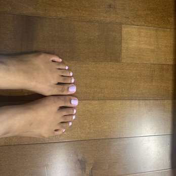 Rose's Nails - Air bubbles on big toe she refused to remove also ! Maybe the photo does no justice ... - Nail Salons Near Me - Los Angeles, California Rose's Nails - Air bubbles on big toe she refused to remove also ! Maybe the photo does no justice ... - Nail Salons Near Me - Los Angeles, California