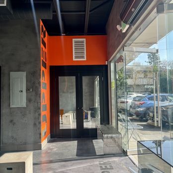 Cafe Upper - Interior entrance - Cafes Near Me - Los Angeles, California Cafe Upper - Interior entrance - Cafes Near Me - Los Angeles, California