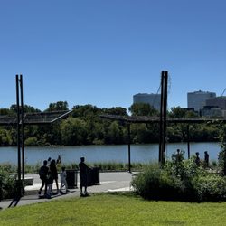 Georgetown Waterfront Park - And the river runs through it