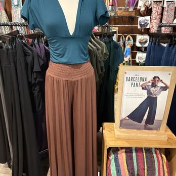 Earthbound Trading Company - Women's Clothing Near Me - Tupelo, Mississippi