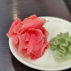 QQ Sushi & Chinese Restaurant - Good size amount of ginger