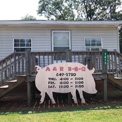 A & R BBQ - Limited hours of operation