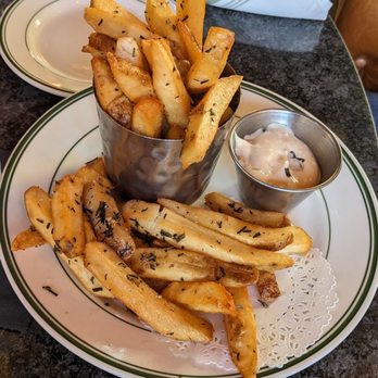 Bog & Barley - Duck fat and rosemary chips (excellent!) - Irish Near Me - Memphis, Tennessee