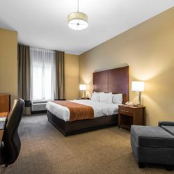 Comfort Inn & Suites