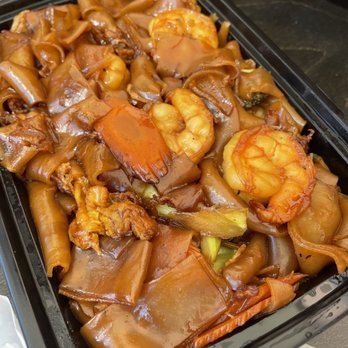 Mama Made - see ew - Thai Near Me - San Diego, California