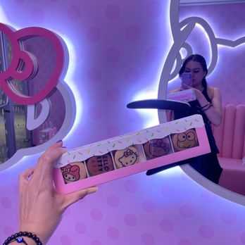 Hello Kitty Cafe - Themed Cafes Near Me - Las Vegas, Nevada