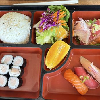 Sushi Dan - Bento box yellowtail roll, sushi & sashimi! - Sushi Bars Near Me - Studio City, California Sushi Dan - Bento box yellowtail roll, sushi & sashimi! - Sushi Bars Near Me - Studio City, California