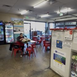 Carniceria Compare - Restaurant dining area