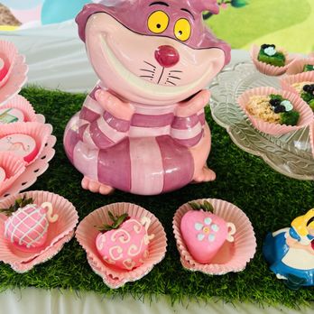 Five Loaves Baking - Custom Cakes Near Me