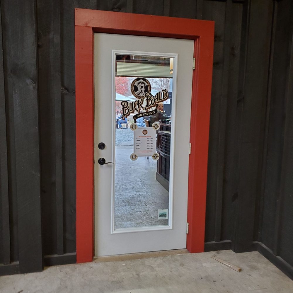 Buck Bald Brewing - the entrance to the restaurant - Brewpubs Near Me - Murphy, North Carolina