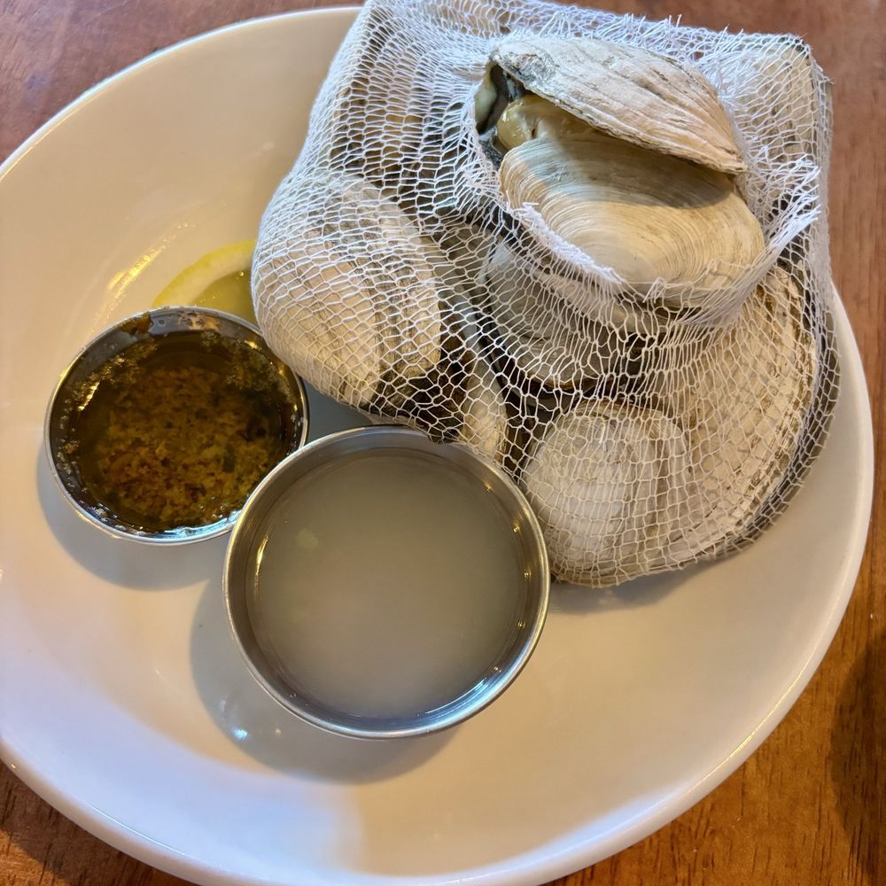 Haring's Noank - Steamers - Seafood Near Me - Groton, Connecticut