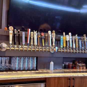 Growlers - Sports Bars Near Me - Chula Vista, California