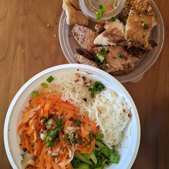 Phosho Dough - Separated the fish from the rest of the bowl. It's a honking amount of fish. - Vietnamese Near Me - Oakland, California Phosho Dough - Separated the fish from the rest of the bowl. It's a honking amount of fish. - Vietnamese Near Me - Oakland, California